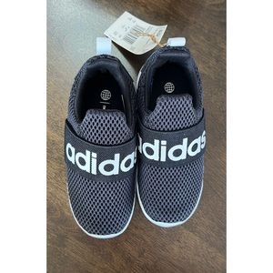 NWOB Adidas Toddler sneakers 9